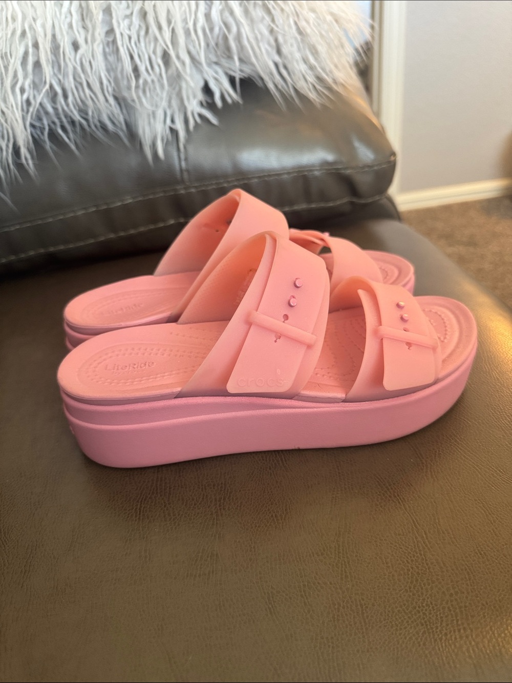 CROCS Brooklyn Women's Pink Platform Slide Sandals with Dual Straps SZ 8 - Picture 3 of 6